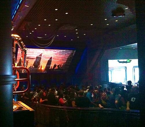 is star tours disneyland scary