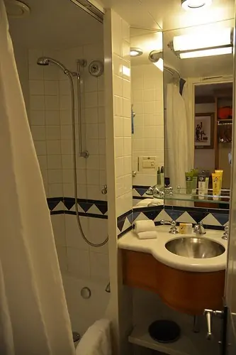 disneycruisecabinbathroom