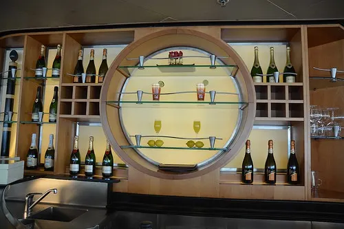 Disney Wonder Palo Bar