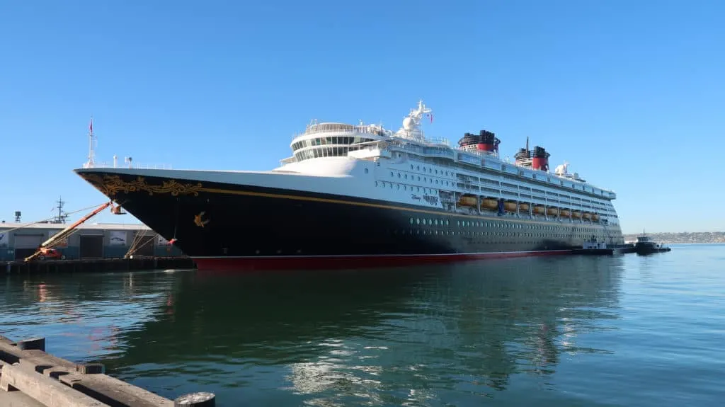 compare the disney cruise ships