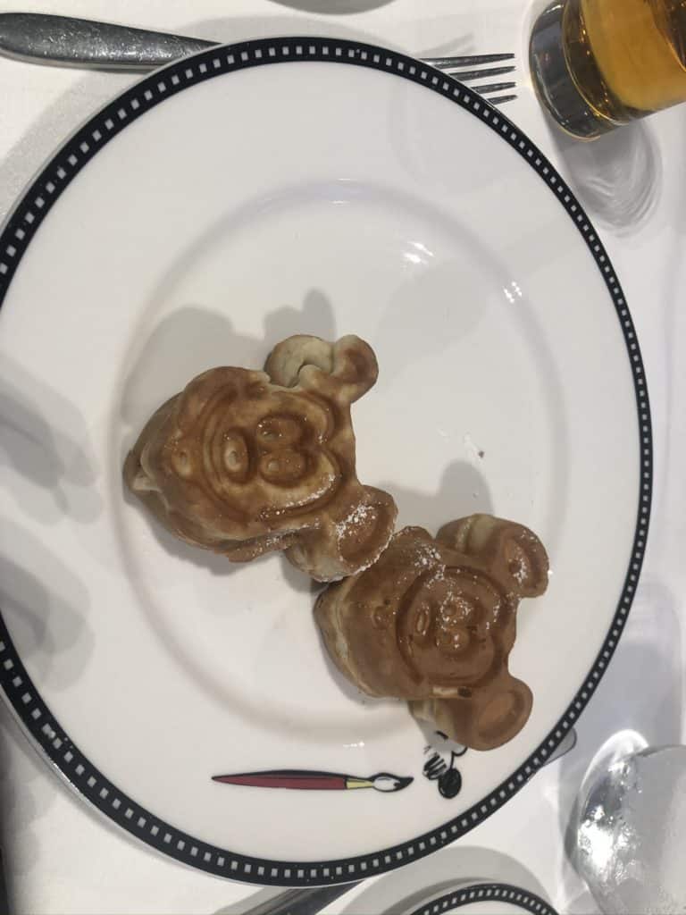 disneycruisedisneyjuniorcharacterbreakfast