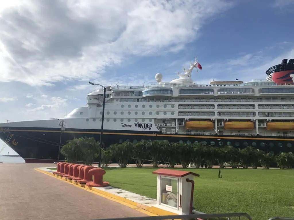 disneycruisewonder