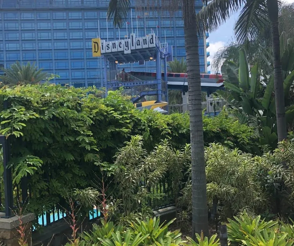 isdisneylandclublevelworthit