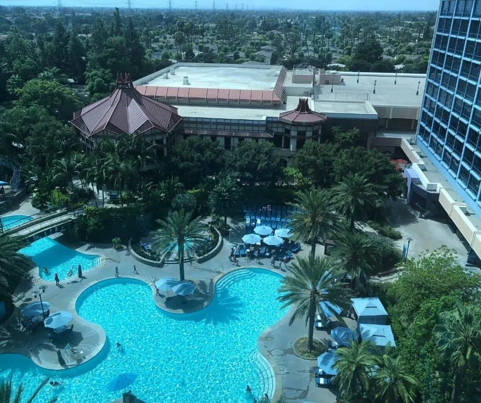 disneylandsuitepiratesview
