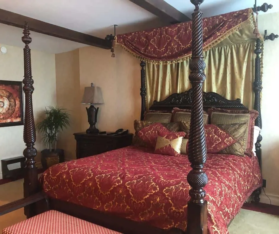 piratesofthecaribbeansuitebedroom