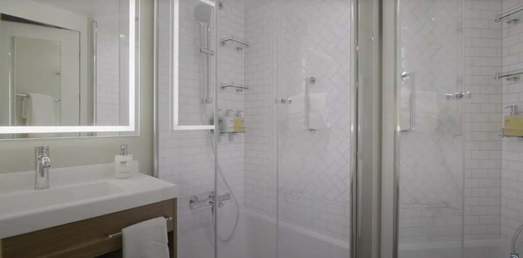 Disney Wish Bathroom Bath and Shower
