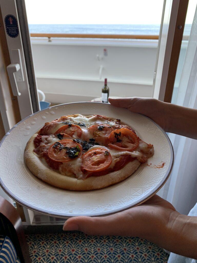 disney cruise room service pizza