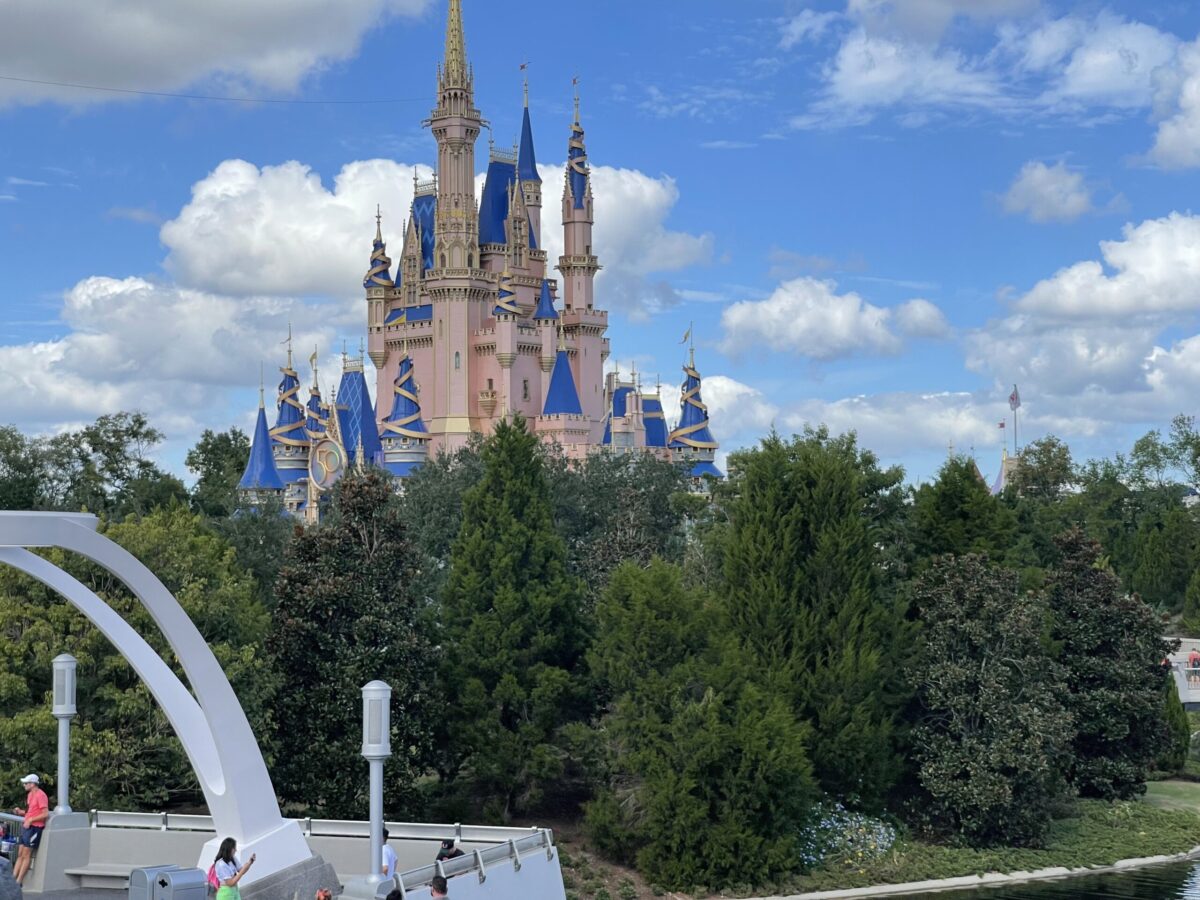 Epcot to Magic Kingdom: How to Park Hop - EverythingMouse Guide To Disney