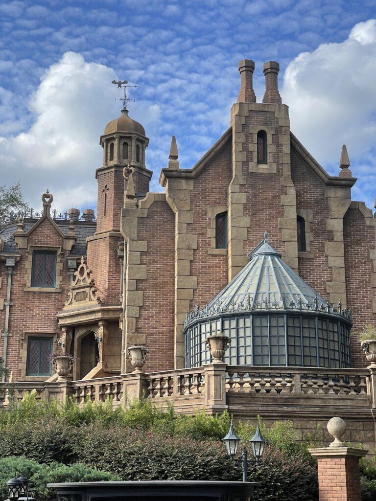 haunted mansion in magic kingdom