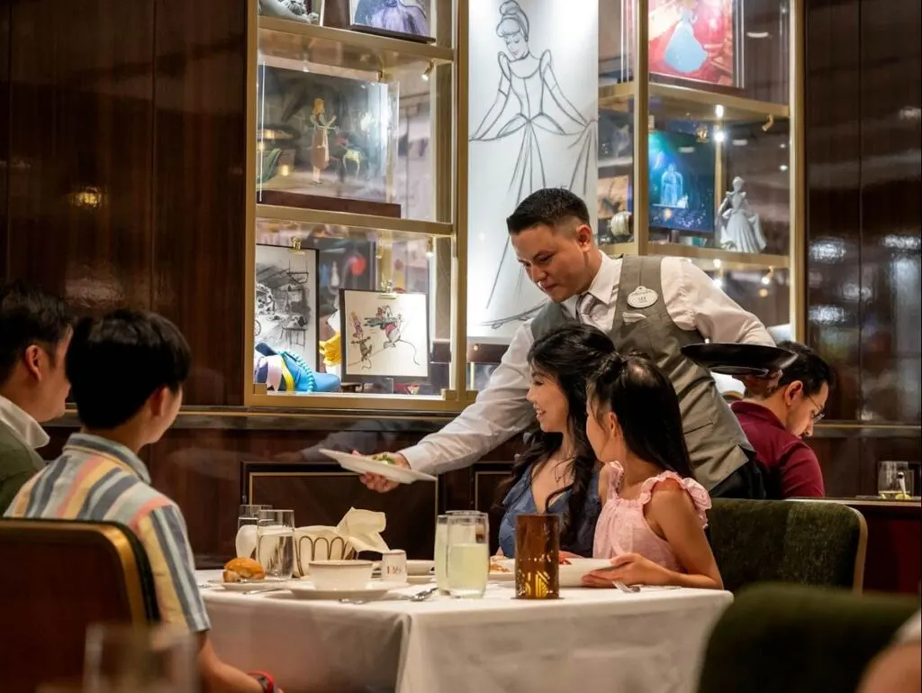 Disney Wish restaurant menus