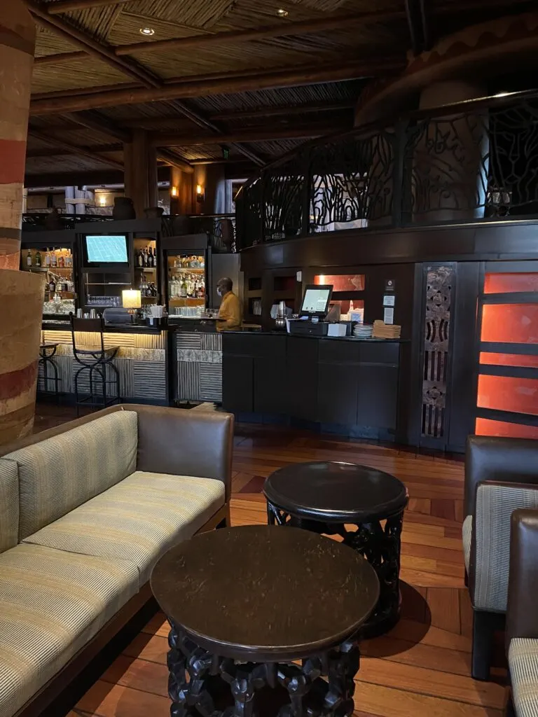 Disney Victoria Falls Lounge