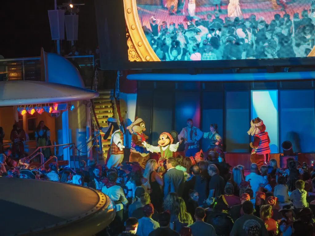 disney cruise pirate night