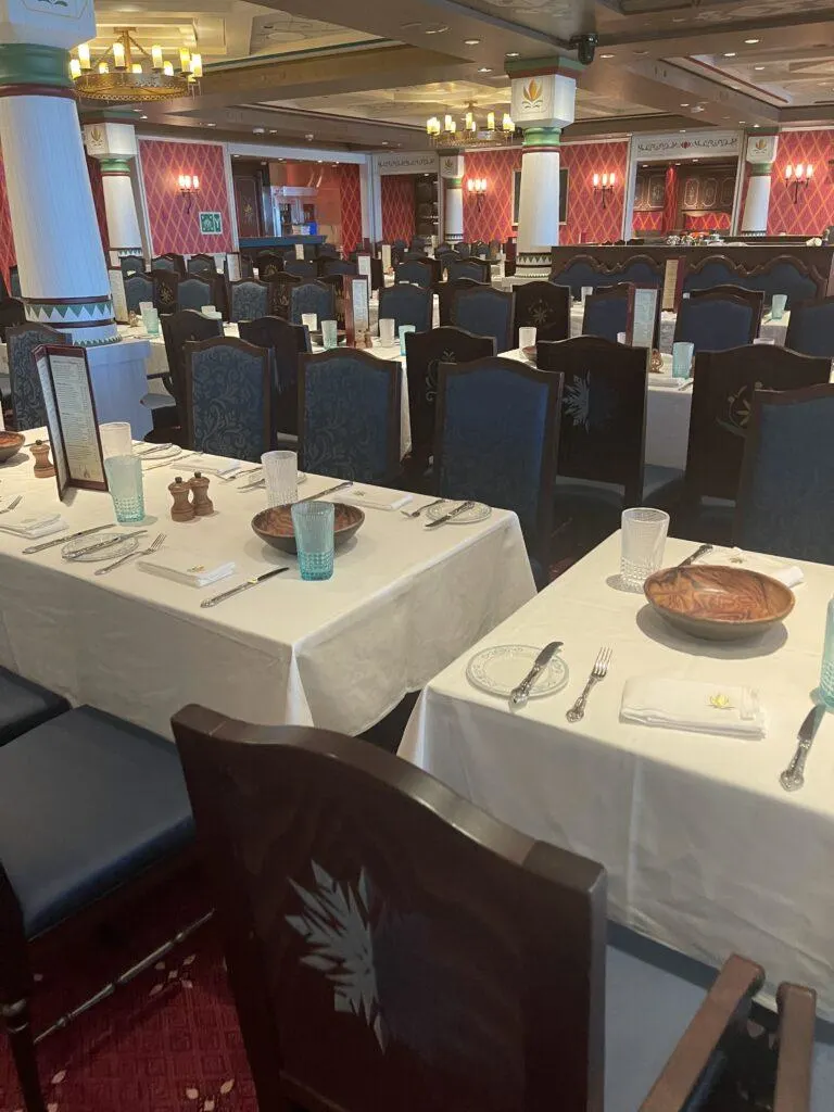 disneywishcruisefrozenrestaurant