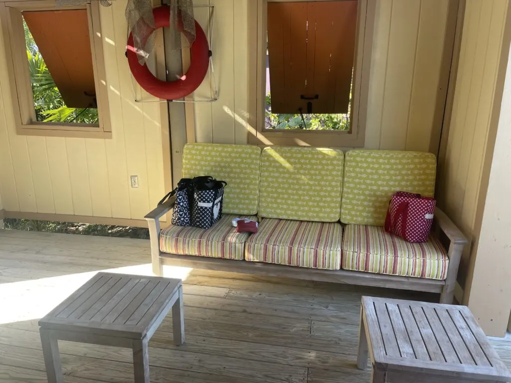 castawaycaycabanainside