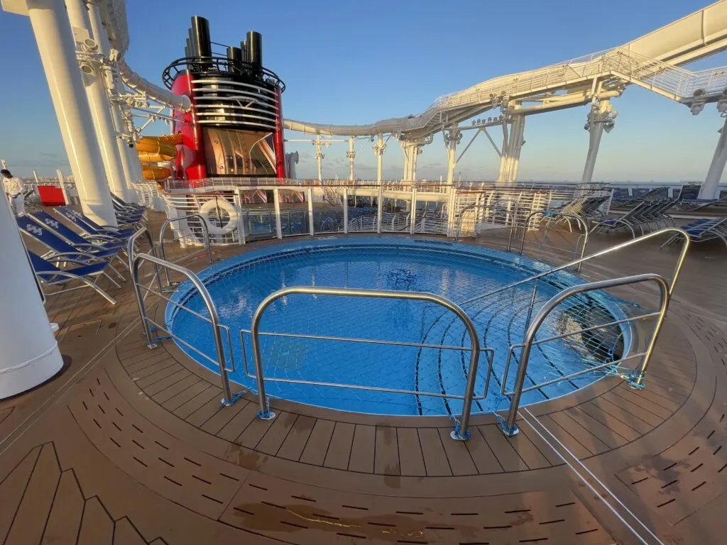 disneyplutowishpool