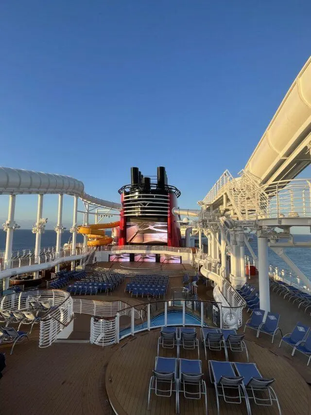 disneywishpooldeck