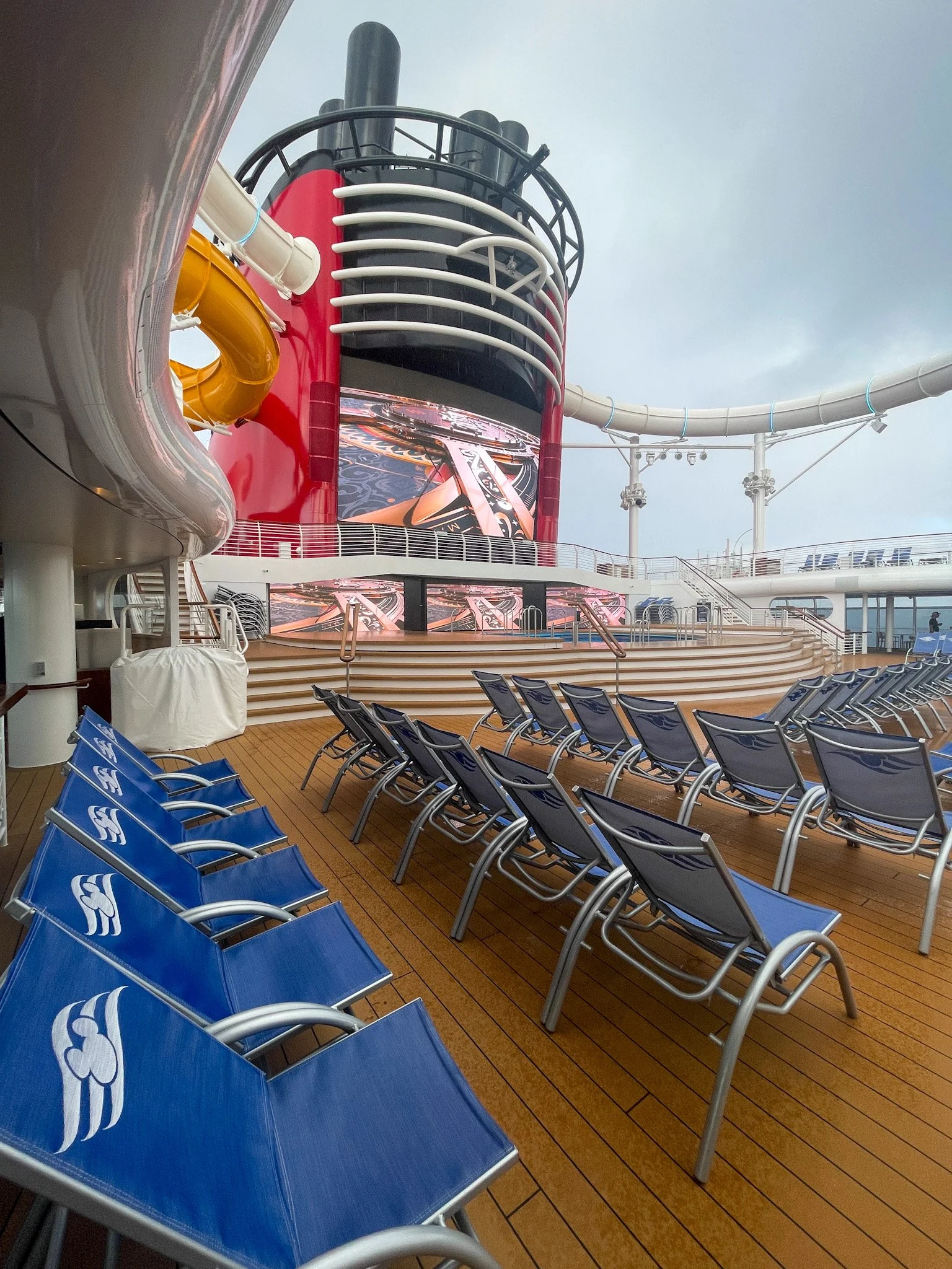 Disneytreasurepooldeckfunnel