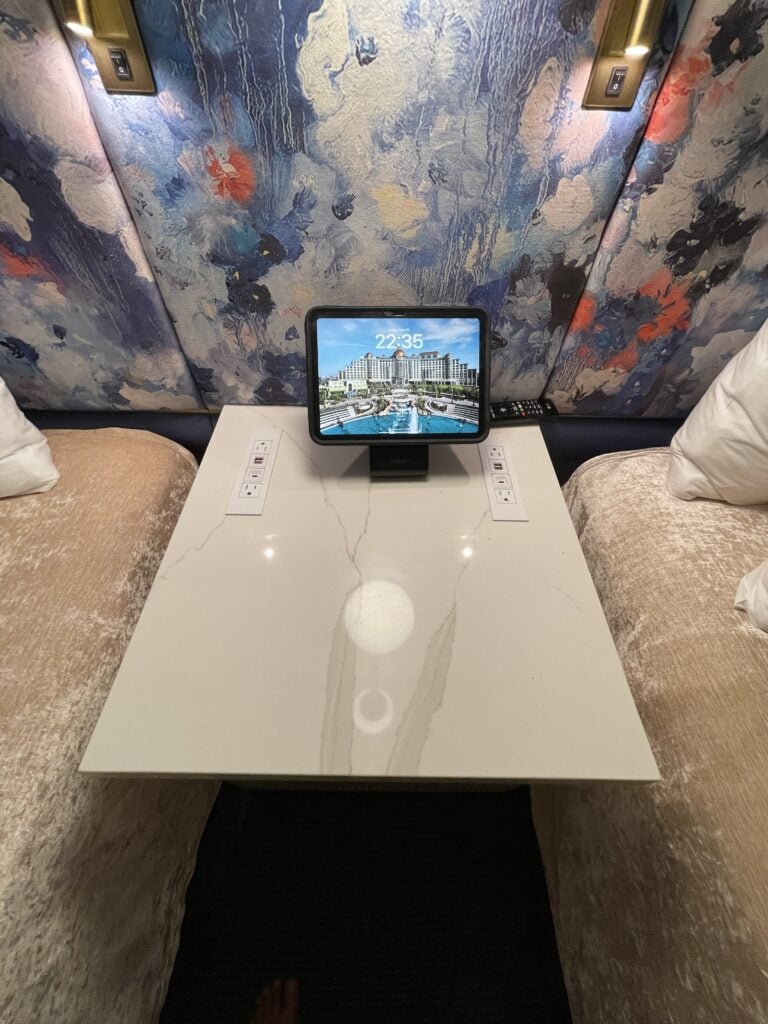 universalheliosgrandhotelroom3