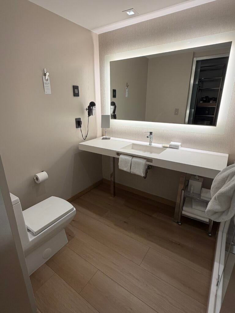 AC Hotel Fort Lauderdale Beach. bathroom