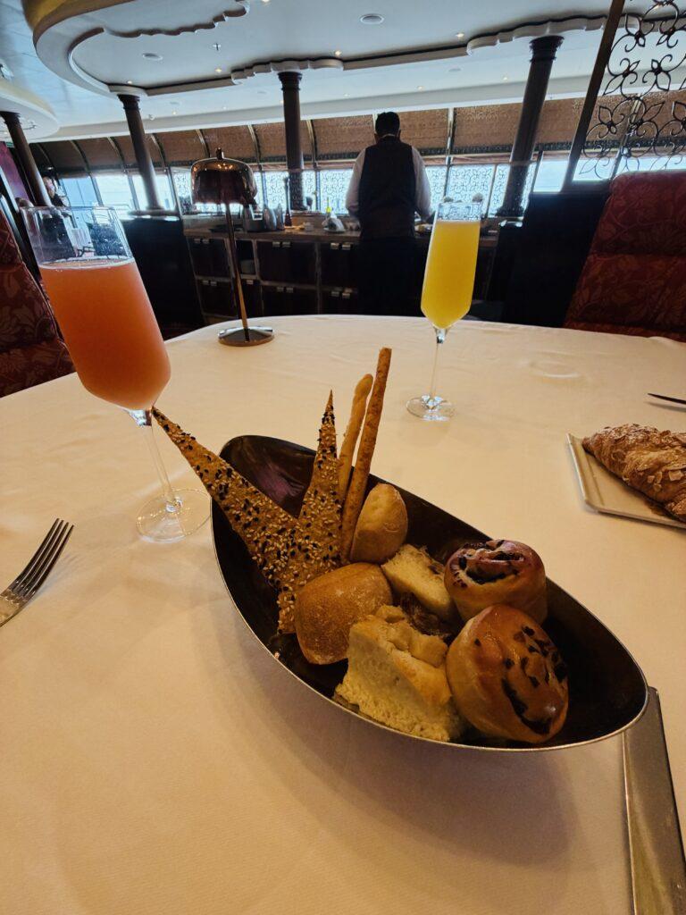 disneypalobrunchpastries